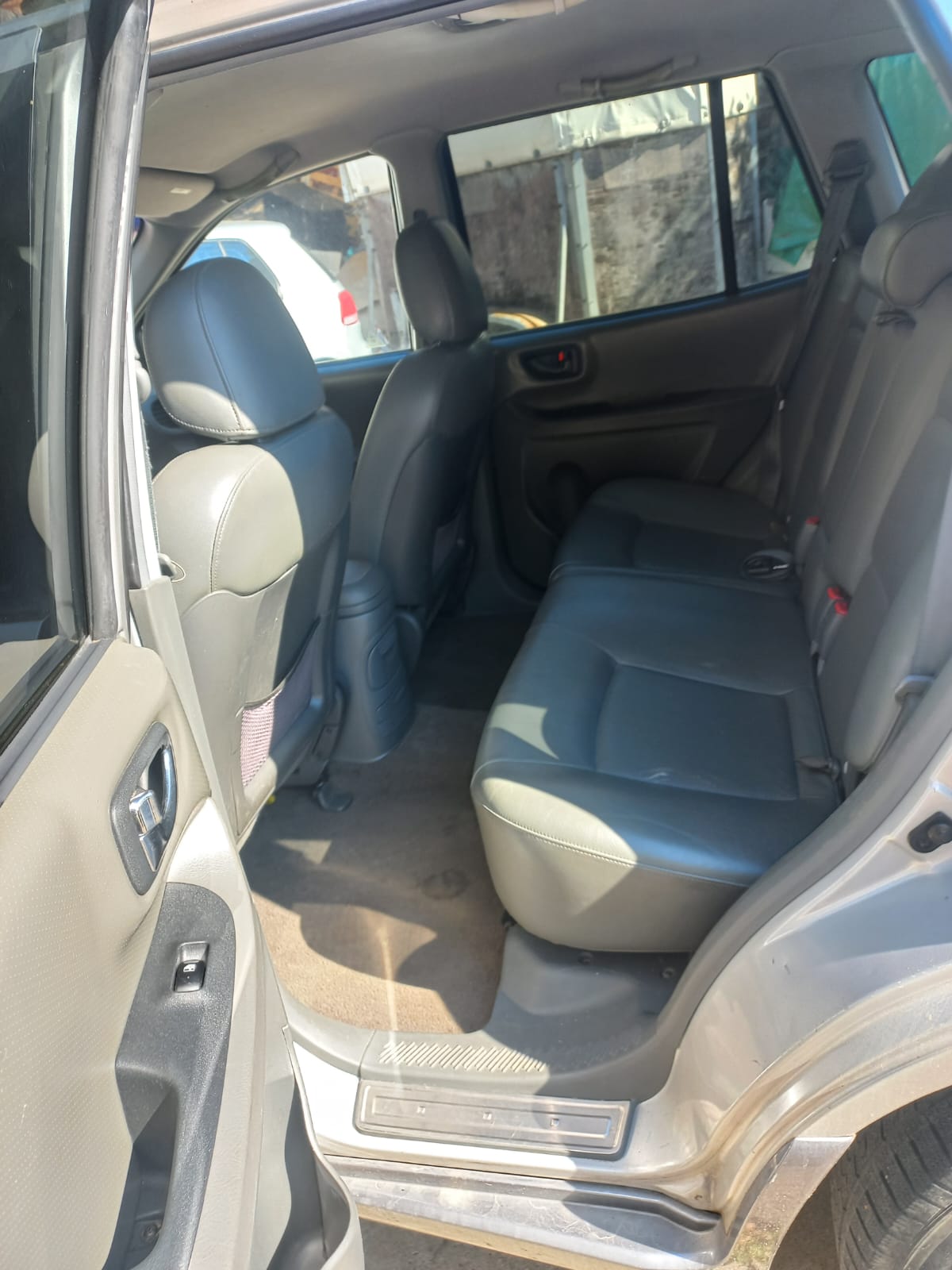 Hyundai Santa Fe 2.7 V6 - Image 5