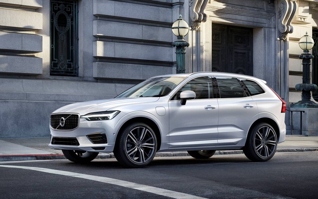 VOLVO XC60 2.0 T8 TE Polestar eAWD - Image 2
