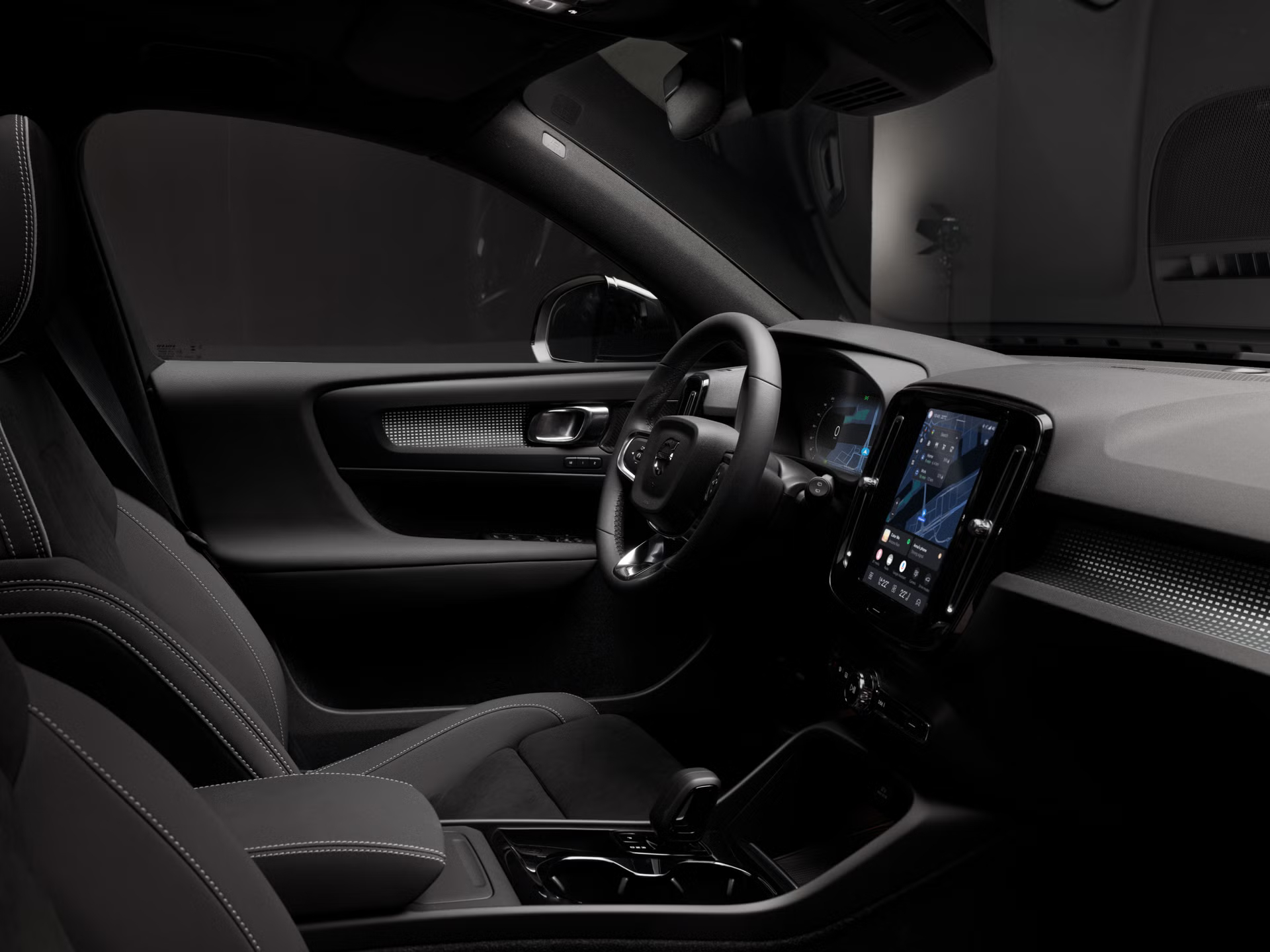 VOLVO EC40 XCENTRIC Black Edition AWD - Image 4