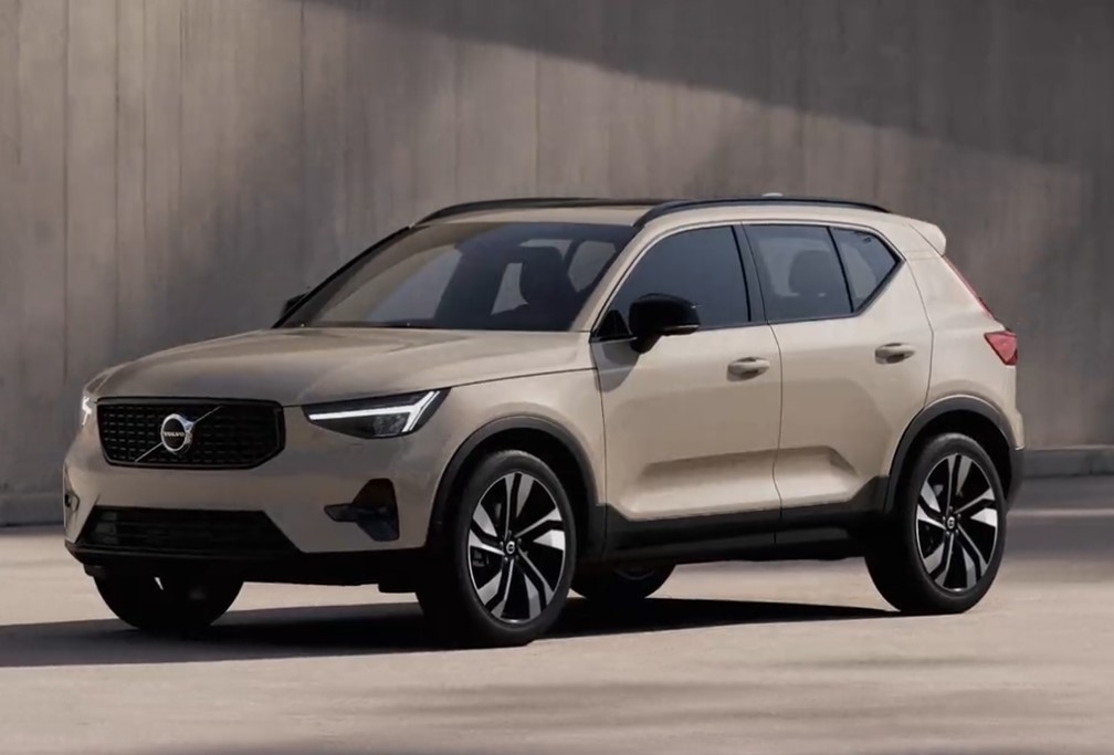 VOLVO XC40 2.0 B3 MH Core