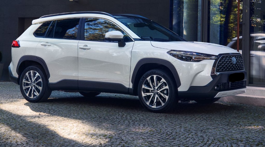 TOYOTA COROLLA CROSS - Image 4