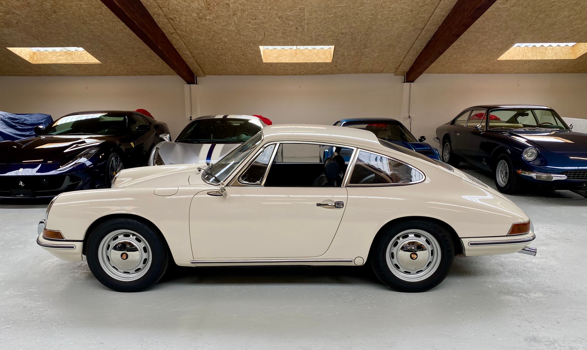 PORSCHE 911 T 2.0 SWB - Image 1