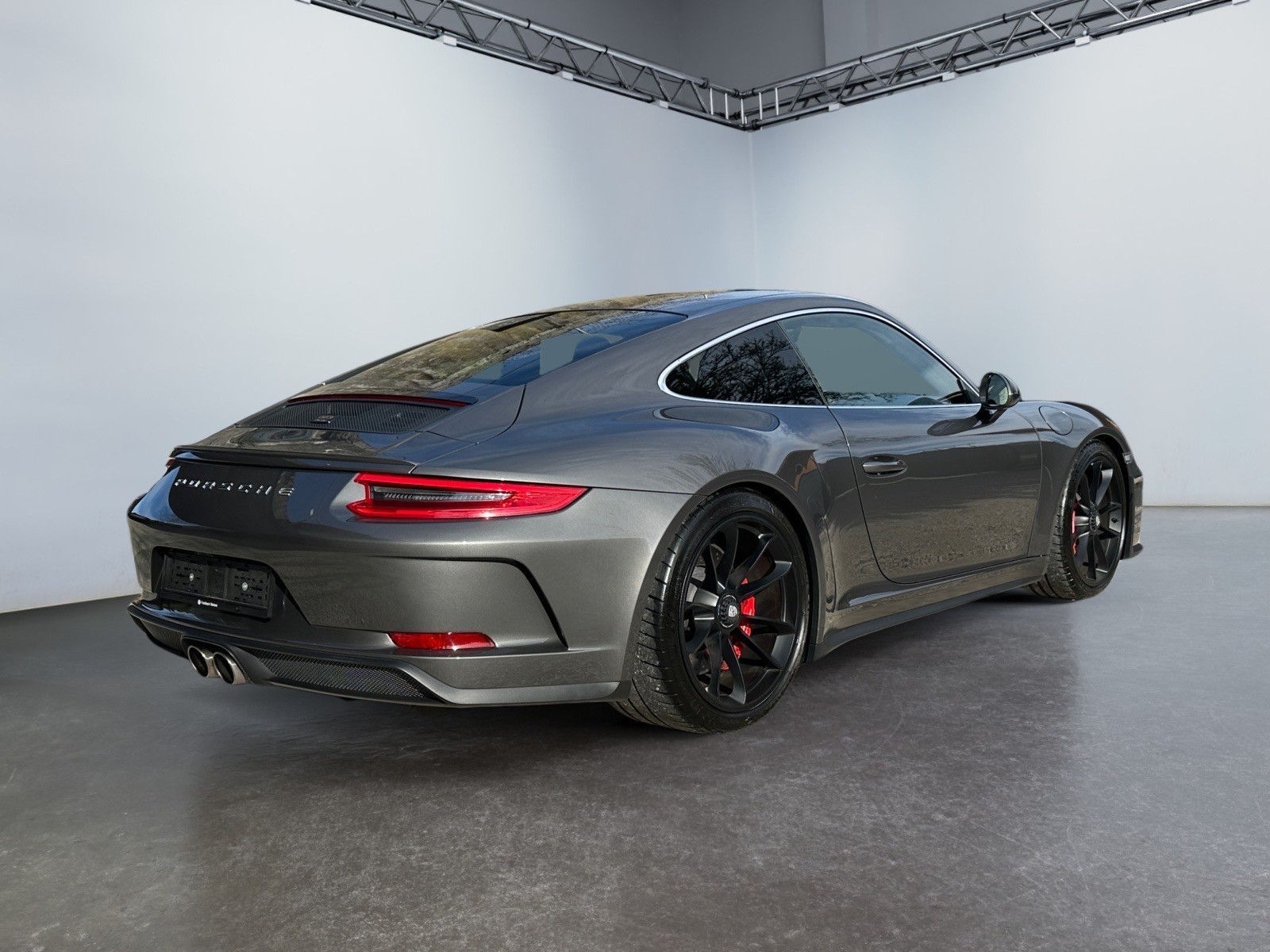 PORSCHE 911 GT3 Touring - Image 4
