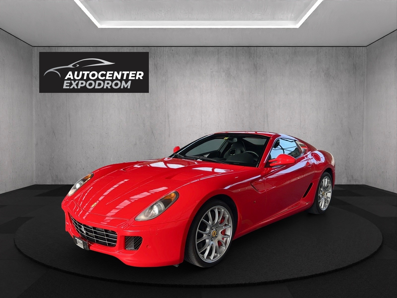Ferrari 599 GTB – Supercar Italienne ???????? •	11/2009 | 17’500 km | 620 ch | Boîte manuelle •	1ère main ???????? | Historique Ferrari complet | Ab MFK ✔️ •	Plaisir de conduite pur, puissance et élégance Prix : CHF 169’000.– - Image 4