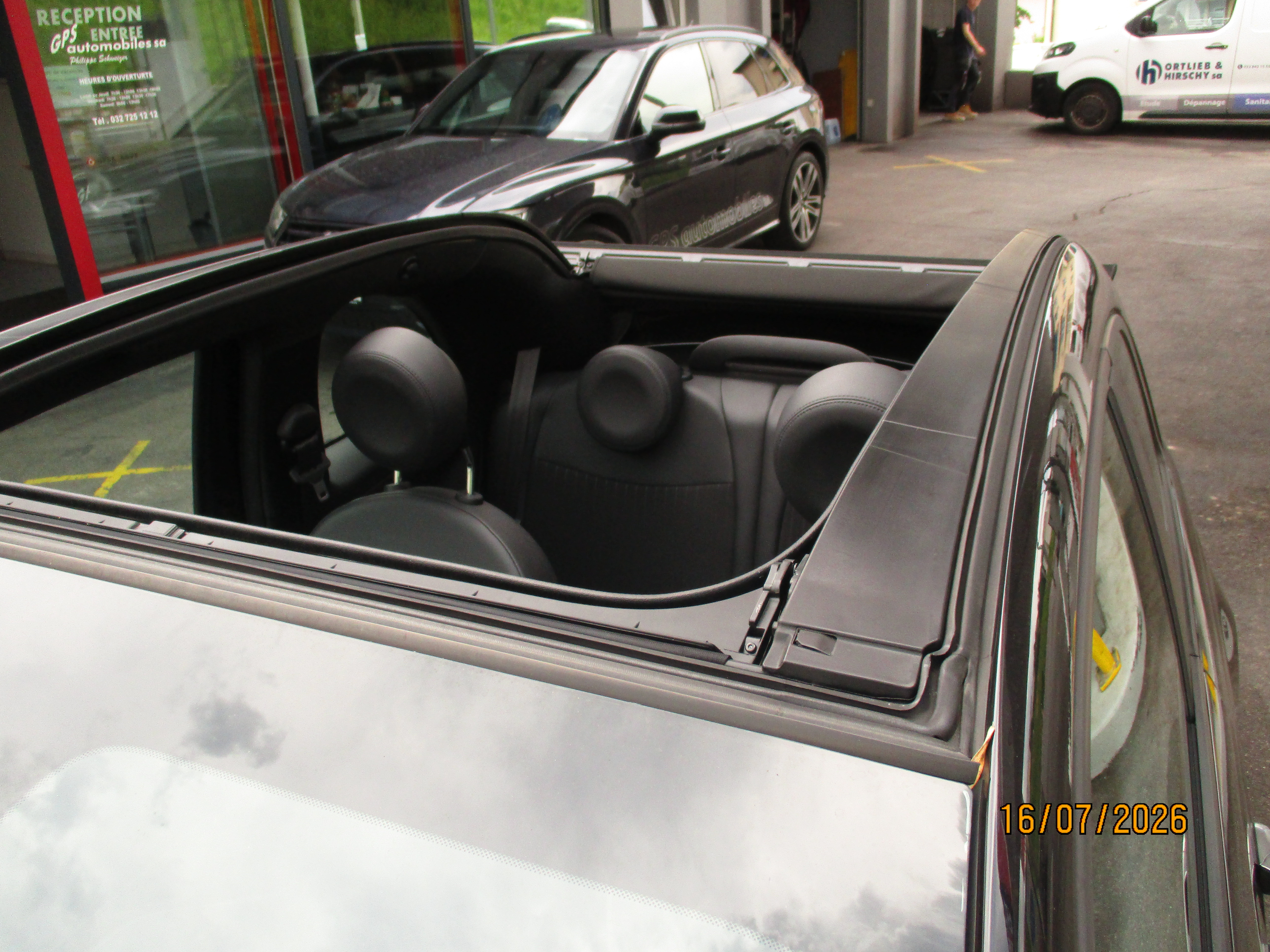 FIAT 500 Cabriolet 0.9 Twinair Rockstar - Image 4
