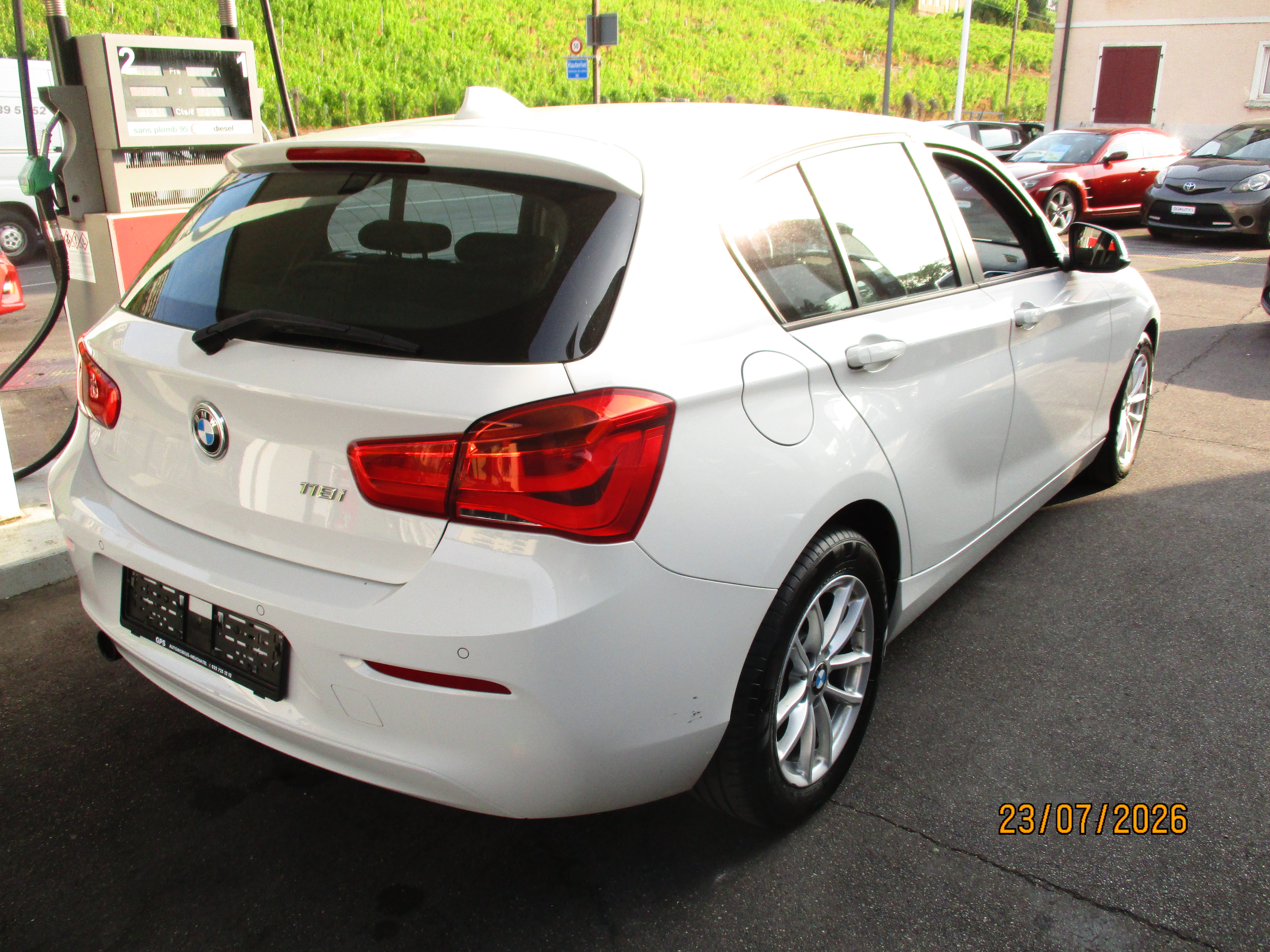BMW 118i Steptronic - Image 4